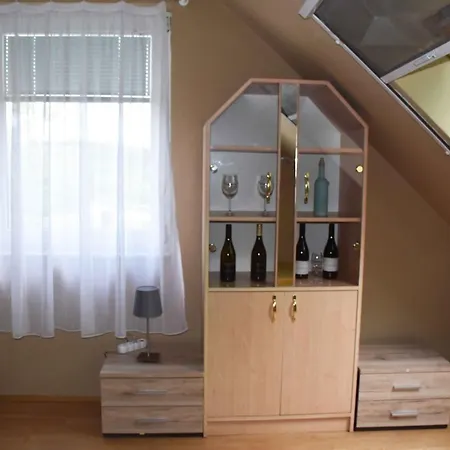 Appartement Pilikan - Park, Agroturism, Vineyard & Farm