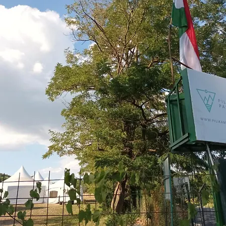 Daire Pilikán - Park, Agroturism, Vineyard&farm *