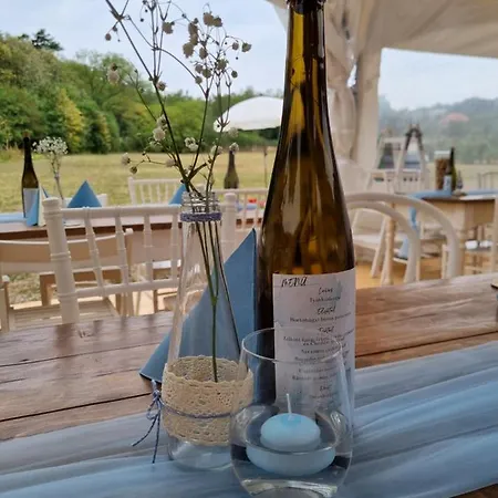 Pilikán - Park, Agroturism, Vineyard&farm *